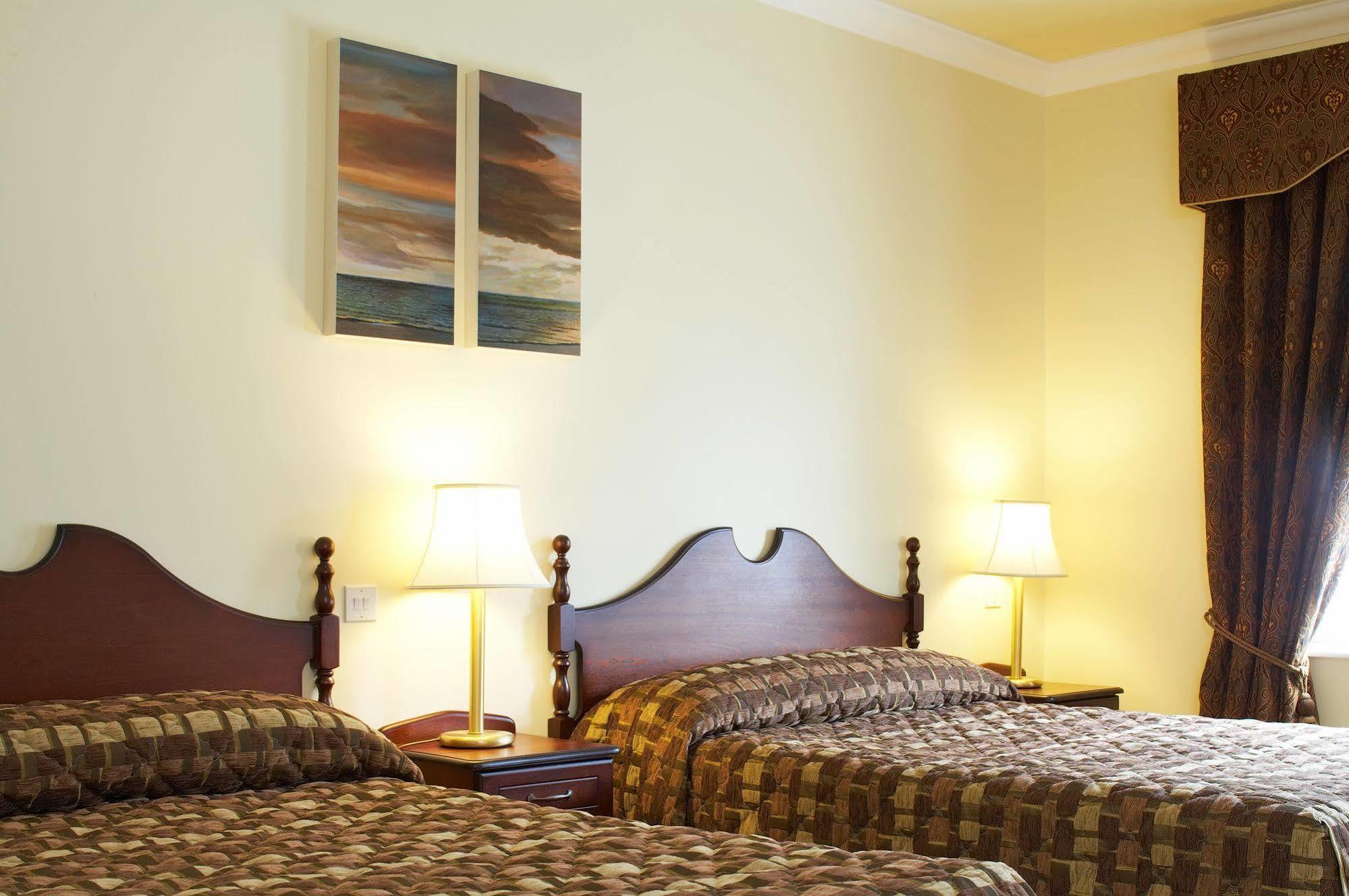 An Chuirt Hotel, Gweedore, Donegal 外观 照片